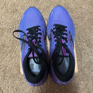 Brooks Ghost tennis shoes